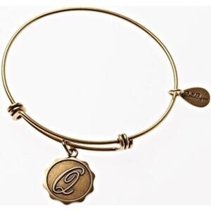 Bella Ryann Q Adjustable Expandable Goldtone Wire Bangle Bracelet Initial